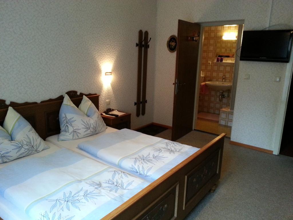 Ferienwohnung Haus Chorinskyklause Bad Goisern am Hallstättersee Zimmer foto